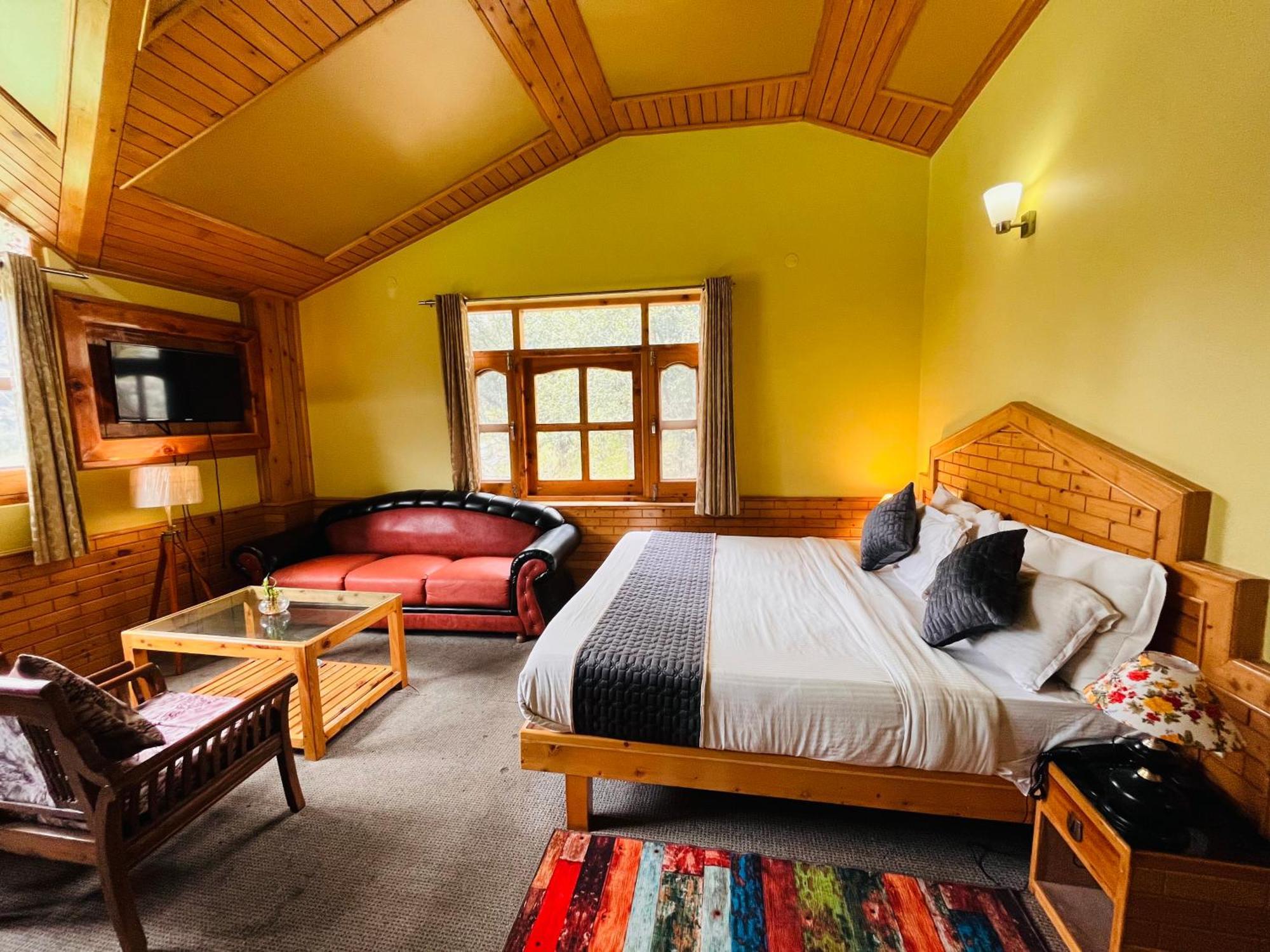 Hotel Hollywood Manali - Scenic River & Mountain View With Premium Rooms Zewnętrze zdjęcie
