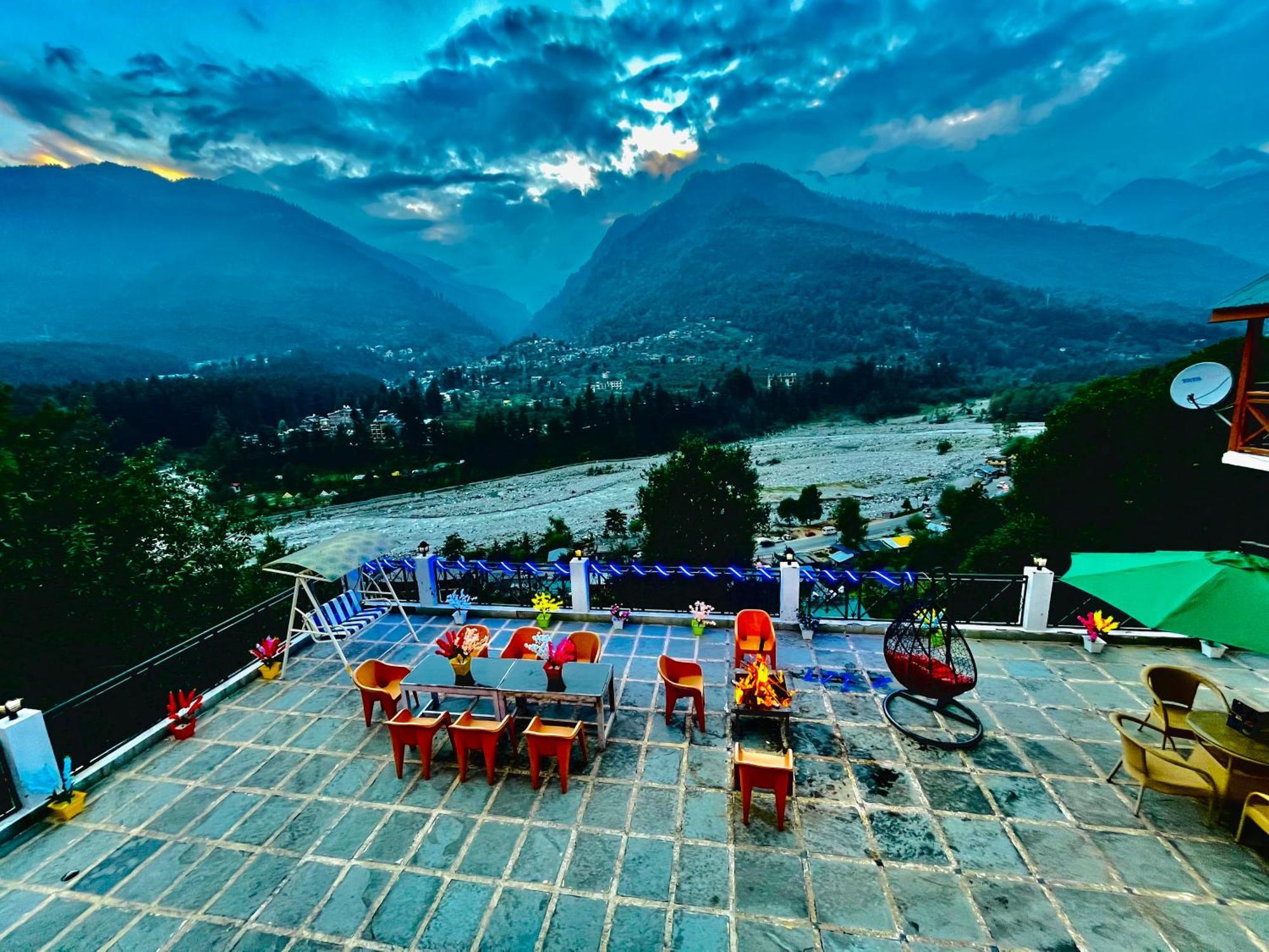 Hotel Hollywood Manali - Scenic River & Mountain View With Premium Rooms Zewnętrze zdjęcie
