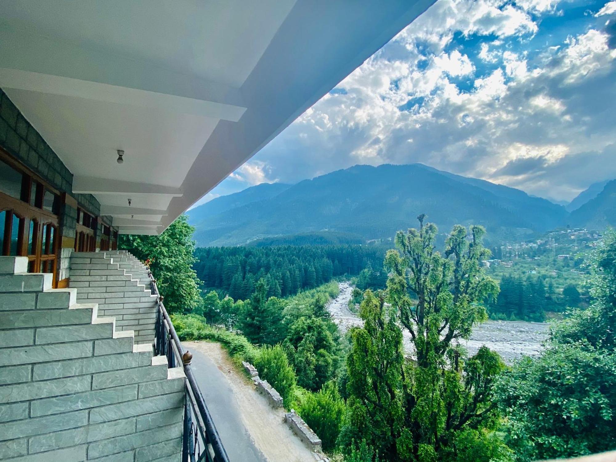 Hotel Hollywood Manali - Scenic River & Mountain View With Premium Rooms Zewnętrze zdjęcie