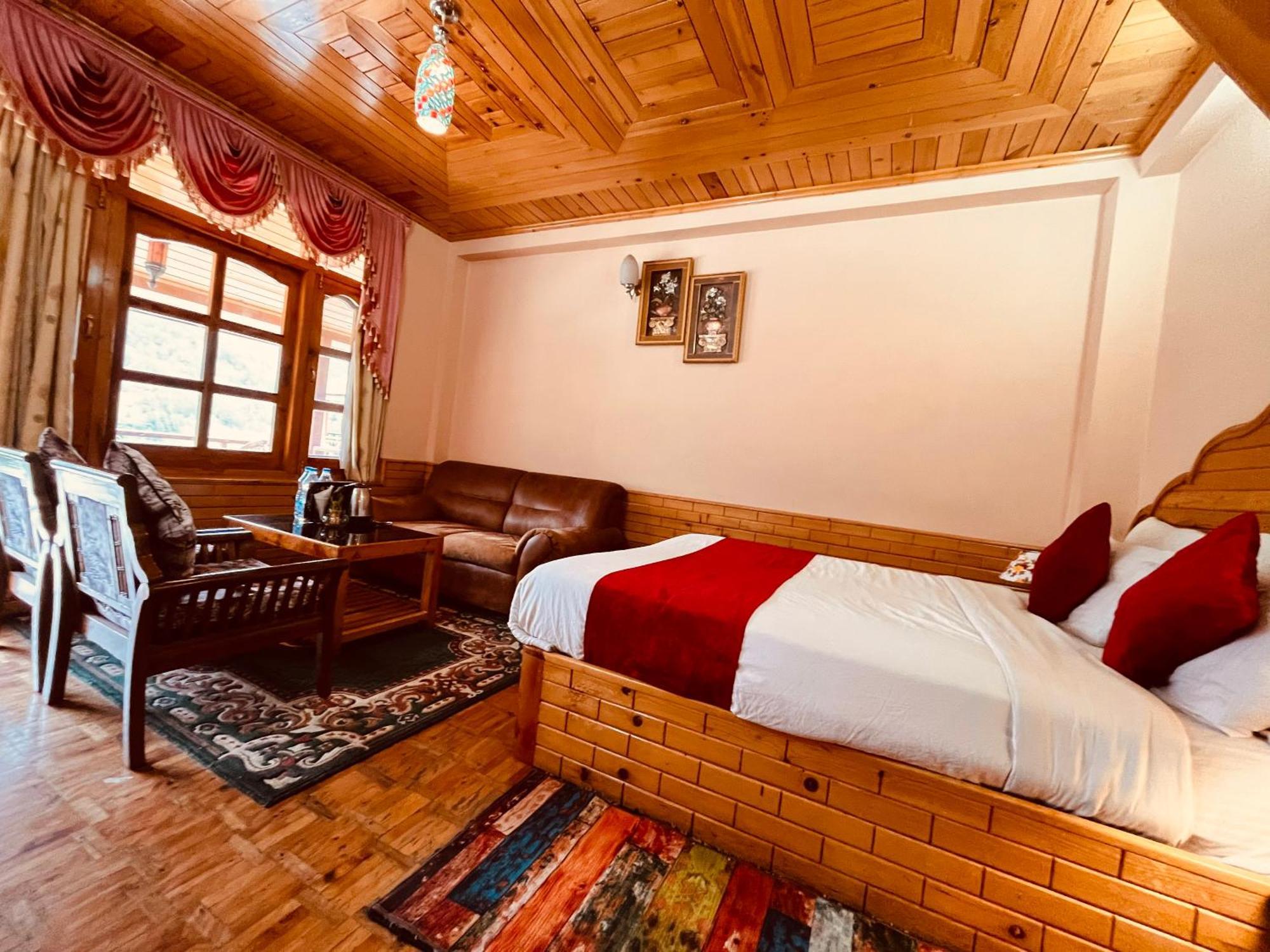 Hotel Hollywood Manali - Scenic River & Mountain View With Premium Rooms Zewnętrze zdjęcie